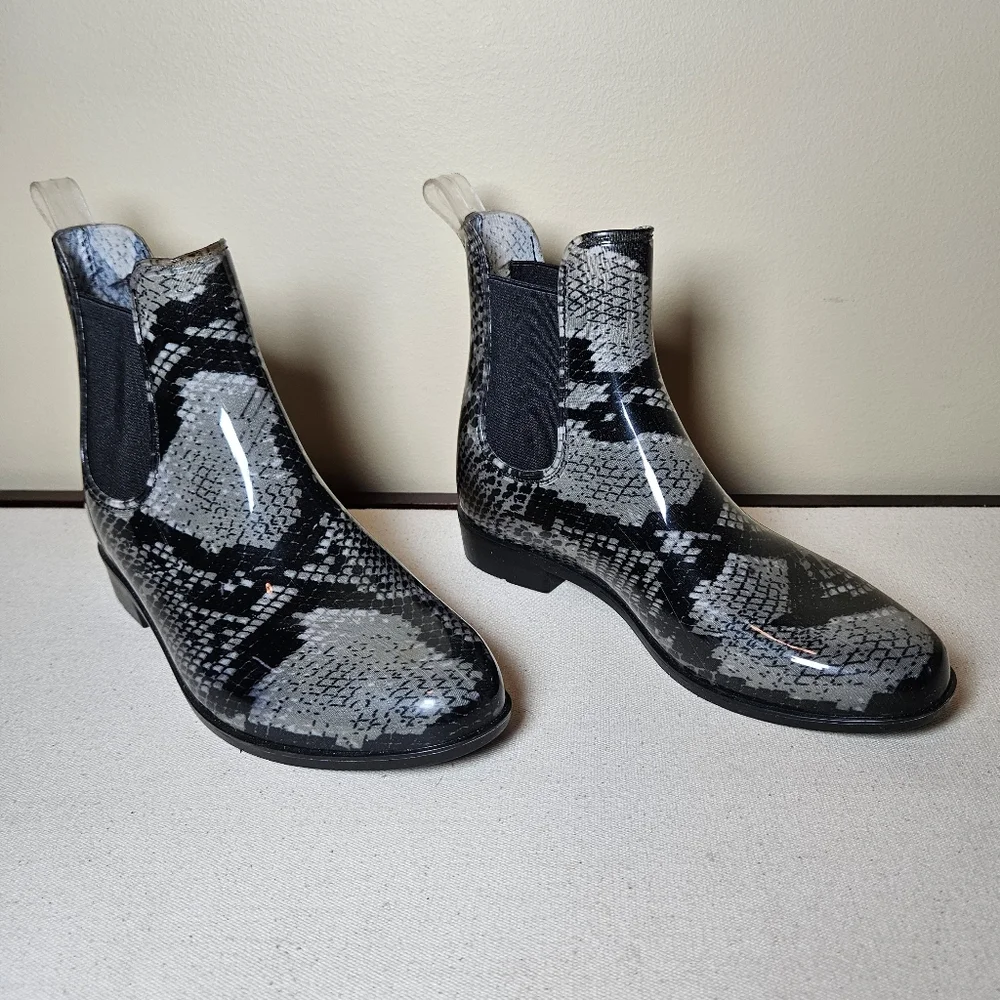 A New Day Snake Print Chelsea Ankle Rain Boots | Women’s Size 6 - Picture 3 of 9